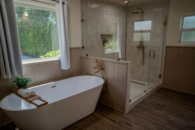 Modern bath at New Spirit Detox Center